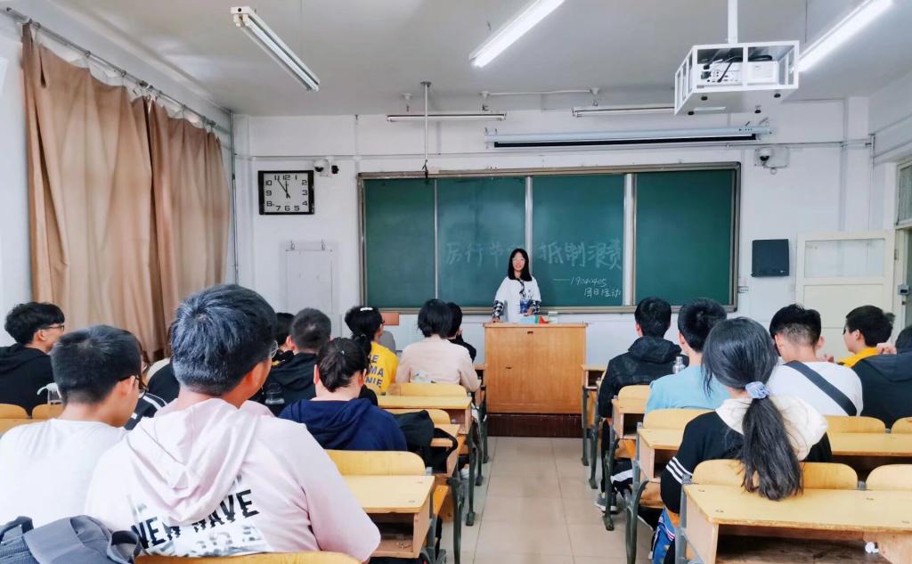 化工与技术性爱片
“拒绝舌尖上的浪费”团日活动圆满结束